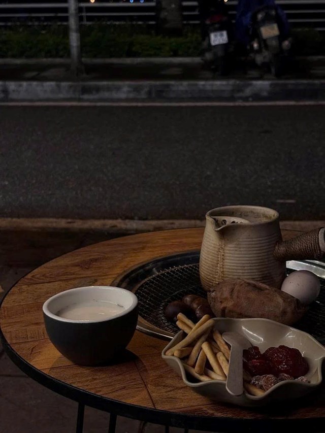 LakeView Cafe and Bingsu l&agrave; điểm đến l&yacute; tưởng nếu bạn đang muốn uống tr&agrave; sữa V&acirc;n Nam (Ảnh: LakeView Cafe and Bingsu)