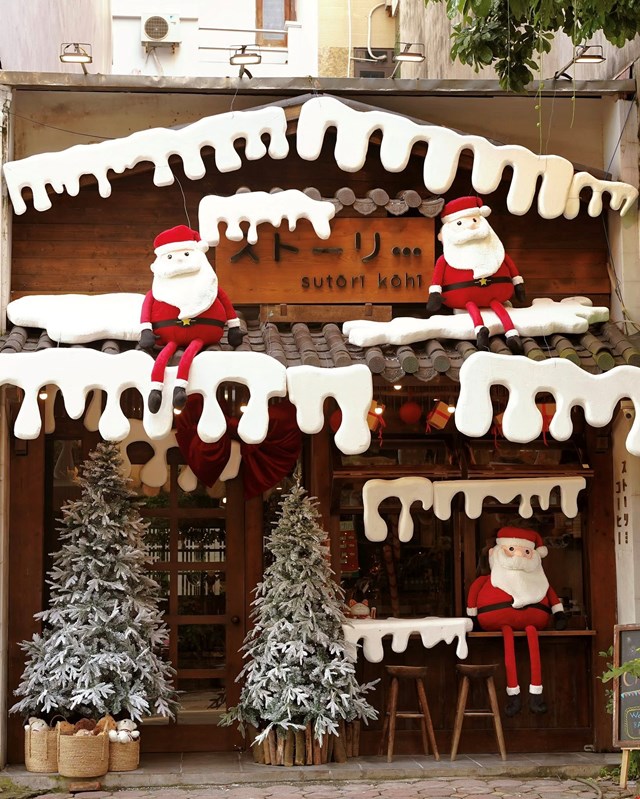 Qu&aacute;n mang phong c&aacute;ch Japanese, nơi mọi chi tiết từ nội thất, m&agrave;u sắc đến c&aacute;ch b&agrave;i tr&iacute; đều hướng đến sự thanh lịch, gọn g&agrave;ng nhưng vẫn rất ấm &aacute;p (Ảnh Sutori Kohi)&nbsp;