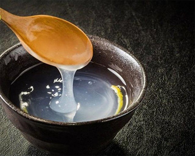 Trong những ng&agrave;y trời r&eacute;t, ly c&agrave; ph&ecirc; hay t&aacute;ch tr&agrave; vẫn l&agrave; lựa chọn quen thuộc, nhưng sắn d&acirc;y n&oacute;ng mang đến một trải nghiệm kh&aacute;c biệt, vừa d&acirc;n d&atilde; vừa tinh tế