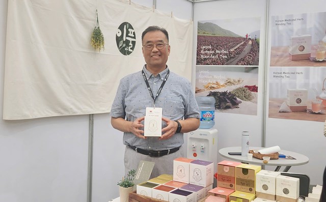 &Ocirc;ng Noh Bong Lae, Gi&aacute;m đốc c&ocirc;ng ty Korea Medical Herb Tea &ldquo;Ipool&rdquo; &nbsp;