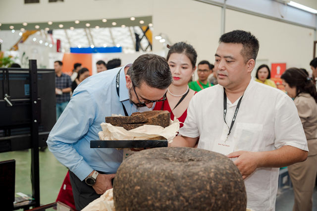 Thạch Cổ Tr&#224;: Di sản ủ c&#249;ng thời gian  - Ảnh 1