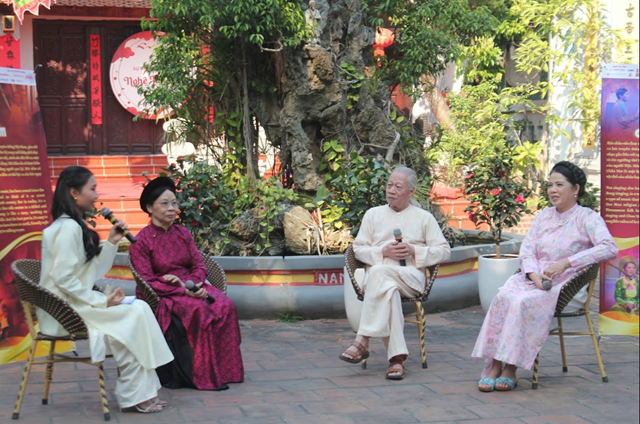 Talkshow c&ugrave;ng với nghệ sĩ, nghệ nh&acirc;n c&oacute; mặt trong sự kiện (Ảnh: BTC) &nbsp;