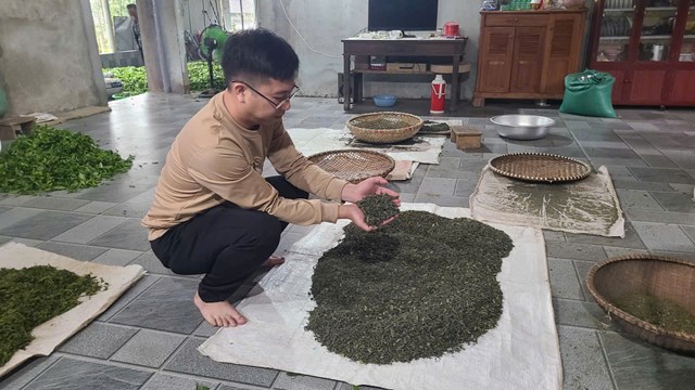 Để c&oacute; th&agrave;nh phẩm thơm ngon đưa đến tay người ti&ecirc;u d&ugrave;ng phải qua nhiều c&ocirc;ng đoạn để l&agrave;m bằng thủ c&ocirc;ng