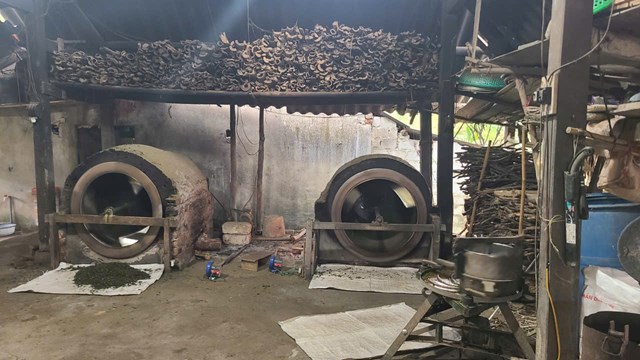 Mỗi m&aacute;y mỗi c&ocirc;ng đoạn chạy hết c&ocirc;ng suất kịp phục vụ h&agrave;ng cho người d&acirc;n b&aacute;n Tết