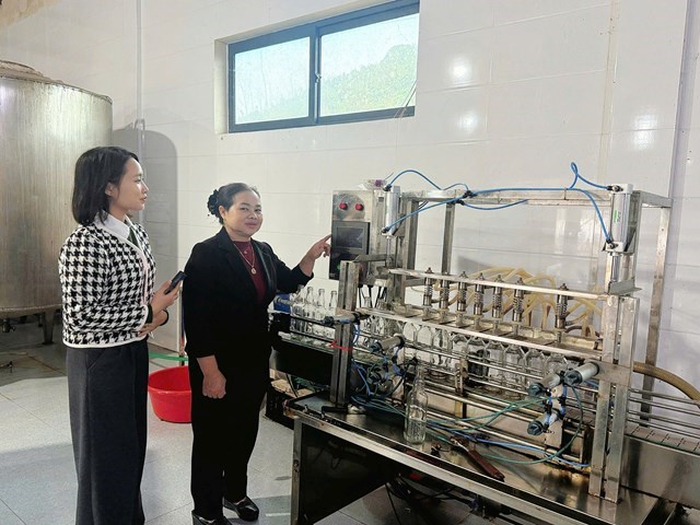 Nước mắm Ph&uacute; Khương sản xuất bằng d&acirc;y chuyền tự động