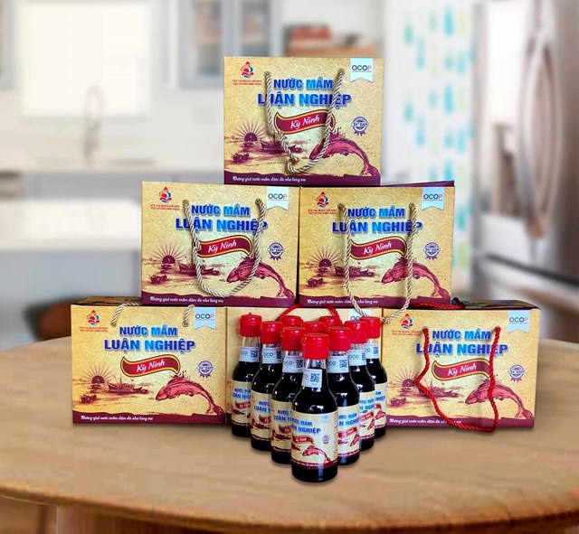 Sản phẩm nước mắm Luận Nghiệp