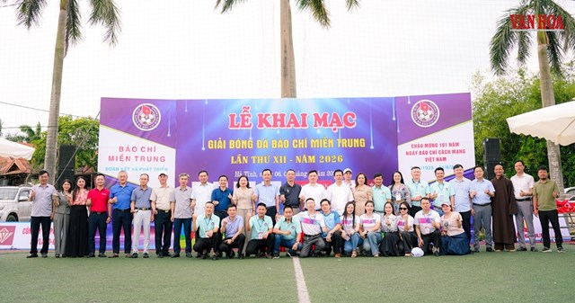 Giải B&oacute;ng đ&aacute; B&aacute;o ch&iacute; miền Trung lần thứ XII quy tụ hơn 100 nh&agrave; b&aacute;o, ph&oacute;ng vi&ecirc;n