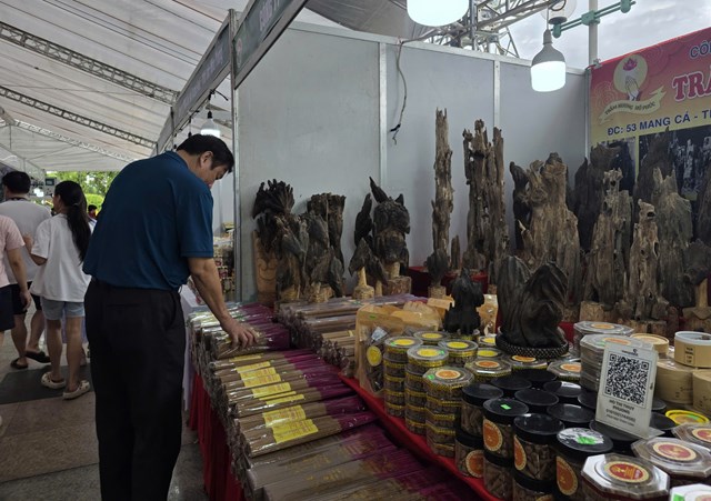 C&aacute;c sản phẩm đa dạng mẫu m&atilde;, chất lượng