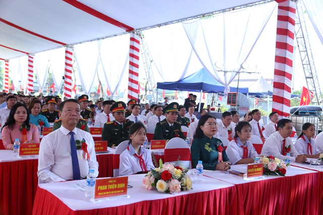 C&aacute;c đại biểu tham dự lễ khai giảng tại điểm&nbsp;Trường Phổ th&ocirc;ng nội tr&uacute; li&ecirc;n cấp TH&amp;THCS Sơn Kim 1