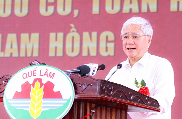 &Ocirc;ng Đỗ Văn Chiến - Ủy vi&ecirc;n Bộ Ch&iacute;nh trị, Ph&oacute; Chủ tịch Thường trực Quốc hội ph&aacute;t biểu tại buổi lễ (Ảnh BHT)