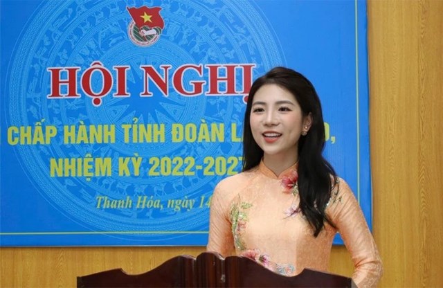 Thanh H&#243;a c&#243; nữ B&#237; thư Tỉnh Đo&#224;n trẻ nhất nước - Ảnh 1