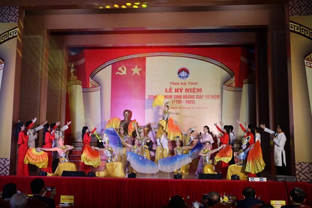 Chương trình nghệ thuật tại buổi lễ kỷ niệm