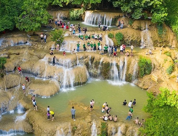 Xu hướng l&agrave;m du lịch 2026 của tỉnh Thanh H&oacute;a&nbsp;lấy du kh&aacute;ch l&agrave;m trung t&acirc;m, sự h&agrave;i l&ograve;ng của du kh&aacute;ch l&agrave;m thước đo hiệu quả