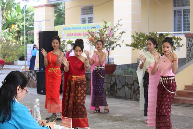 T&#226;y Ninh: Thắm t&#236;nh qu&#226;n d&#226;n trong Chương tr&#236;nh &quot;Xu&#226;n bi&#234;n ph&#242;ng ấm l&#242;ng d&#226;n bản&quot; năm 2024 - Ảnh 11