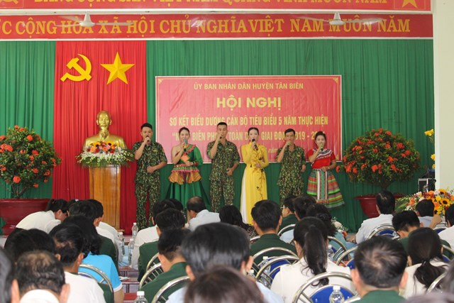 T&#226;y Ninh: Sơ kết 5 năm thực hiện “Ng&#224;y bi&#234;n ph&#242;ng to&#224;n d&#226;n” giai đoạn 2019 - 2024 - Ảnh 8