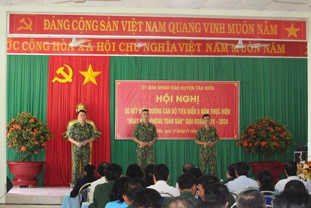 T&#226;y Ninh: Sơ kết 5 năm thực hiện “Ng&#224;y bi&#234;n ph&#242;ng to&#224;n d&#226;n” giai đoạn 2019 - 2024 - Ảnh 7