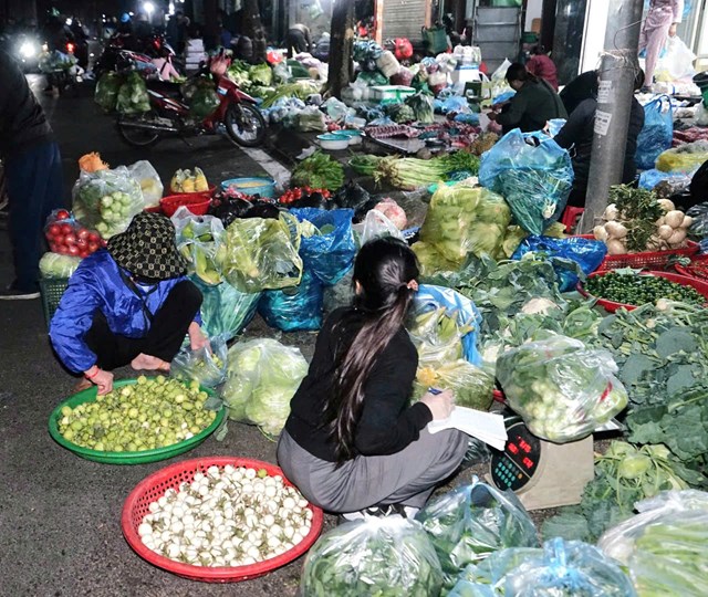 Chợ đầu mối Ng&#227; Tư Sở những ng&#224;y gi&#225;p Tết: Xưa v&#224; Nay - Ảnh 5