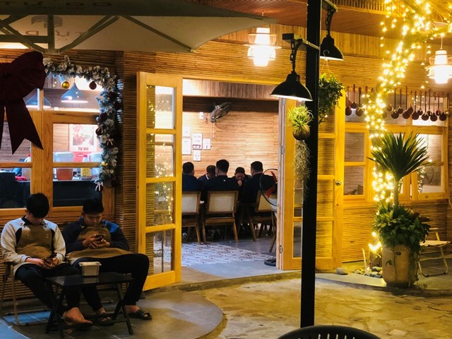 Tự Do Coffee: Góc cà phê chậm giữa Hà Nội hối hả - Ảnh 1