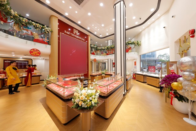 Khai trương cửa hàng lớn nhất của Bảo Tín Mạnh Hải tại TP.HCM: Định chuẩn trải nghiệm vàng 24K giữa lòng Quận 1 - Ảnh 2
