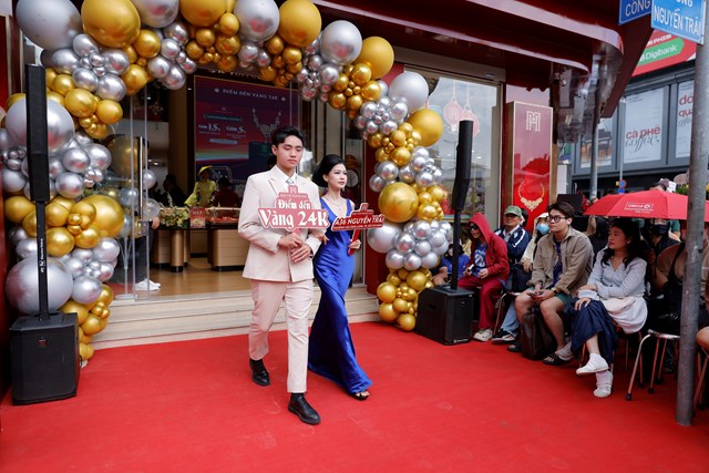 Khai trương cửa hàng lớn nhất của Bảo Tín Mạnh Hải tại TP.HCM: Định chuẩn trải nghiệm vàng 24K giữa lòng Quận 1 - Ảnh 16