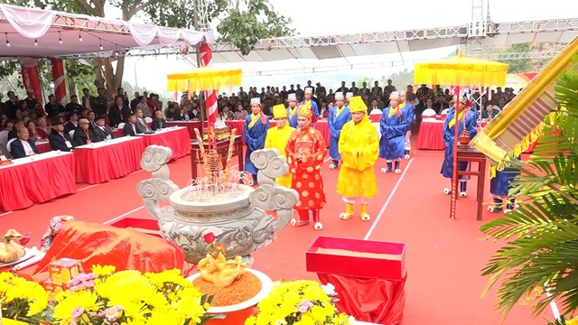Nghi lễ tế Thần N&ocirc;ng v&agrave; c&aacute;c vị chư thần tại lễ hội.