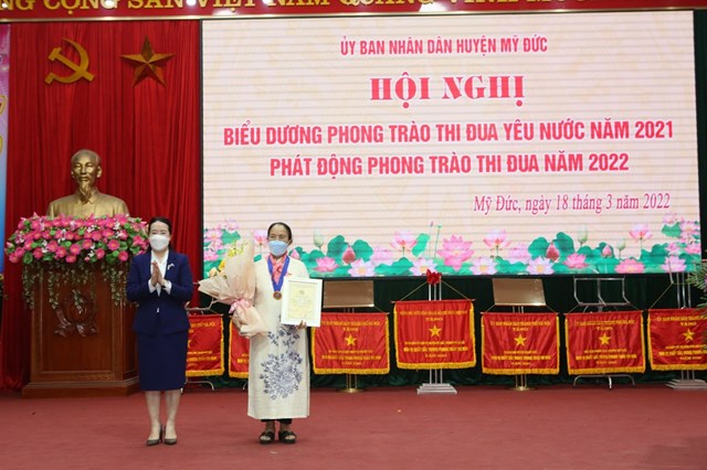 Nghệ nh&acirc;n ưu t&uacute; Phan Thị Thuận được vinh danh l&agrave; C&ocirc;ng d&acirc;n ưu t&uacute; Thủ đ&ocirc; năm 2021