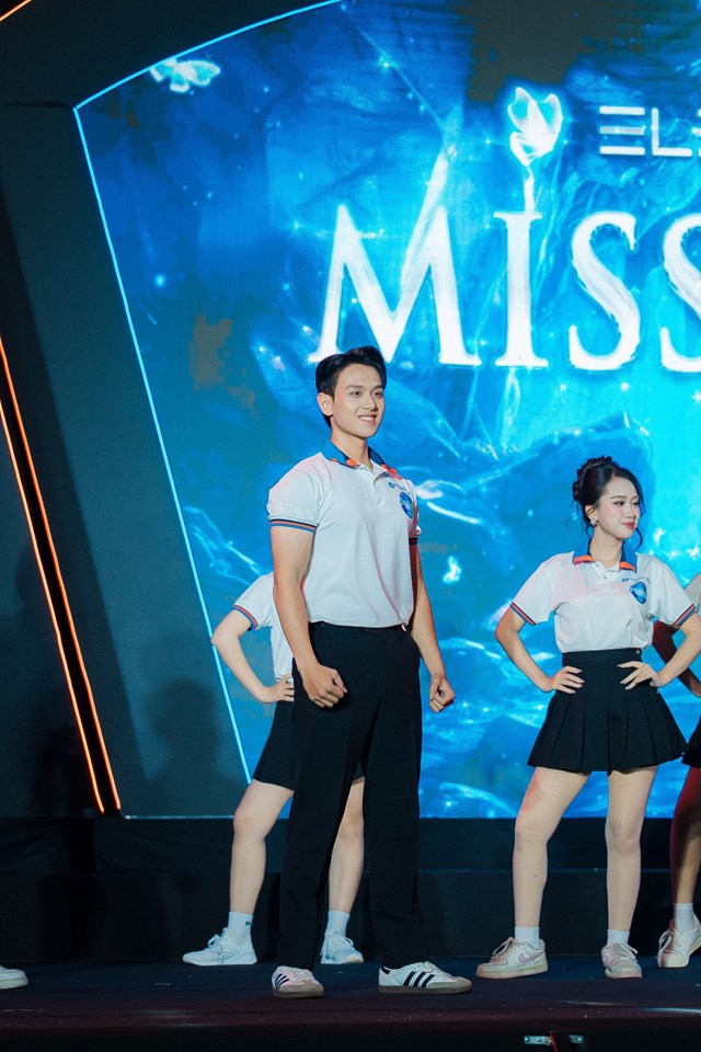 Trương Nhật Quân đăng quang Nam vương TMU 2026: Bản lĩnh tân sinh viên tỏa sáng - Ảnh 1