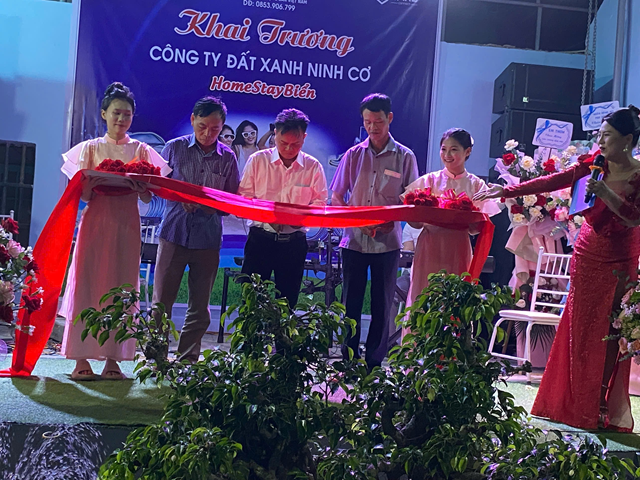 Cắt băng Homestay Biển - Thịnh Long Xanh