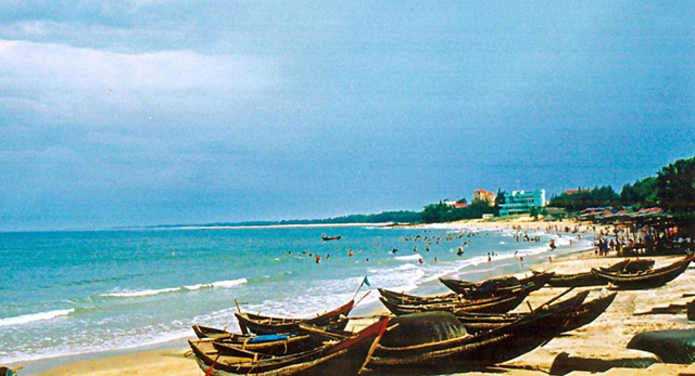 Biển Thịnh Long với b&atilde;i c&aacute;t mịn trải d&agrave;i &ndash; được v&iacute; như n&agrave;ng thơ của đất Nam Định