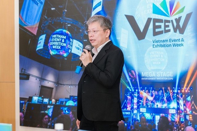 &Ocirc;ng L&ecirc; Quốc Vinh - Ph&oacute; Chủ tịch VECA, Chủ tịch C&ocirc;ng ty Lebros ph&aacute;t biểu tại Họp b&aacute;o