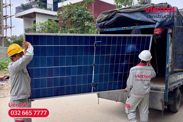 C&ocirc;ng nh&acirc;n triển khai thi c&ocirc;ng c&aacute;c c&ocirc;ng tr&igrave;nh