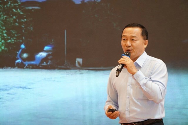 Đại diện CtyTNHH ĐQP tr&igrave;nh b&agrave;y tham luận tại Hội nghi