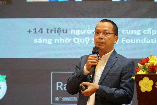 Đại diện Signify VN tr&igrave;nh b&agrave;y tham luận tại Hội thảo