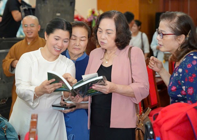 Ra mắt sách "Ẩm thực Phật giáo: Nuôi thân - Dưỡng tâm - Hộ đạo": Lan tỏa triết lý ăn lành, sống khỏe từ tinh thần Phật giáo - Ảnh 3