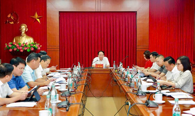 Đồng ch&iacute; L&ecirc; Tiến Ch&acirc;u, Ủy vi&ecirc;n Trung ương Đảng, B&iacute; thư Th&agrave;nh ủy Hải Ph&ograve;ng, chủ tr&igrave;&nbsp;Phi&ecirc;n&nbsp;họp