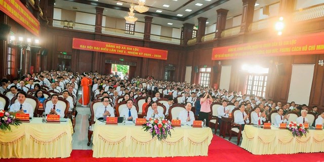 C&aacute;c đại biểu dự Đại hội đại biểu Đảng bộ x&atilde; Gia Lộc lần thứ Nhất &ndash; Đại hội điểm cấp x&atilde; của Đảng bộ th&agrave;nh phố Hải Ph&ograve;ng.