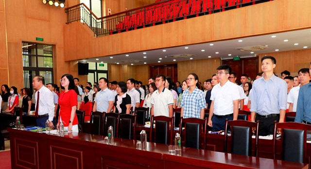 Khai giảng lớp “Bồi dưỡng l&#253; luận ch&#237;nh trị d&#224;nh cho đảng vi&#234;n mới” năm 2025 - Ảnh 1