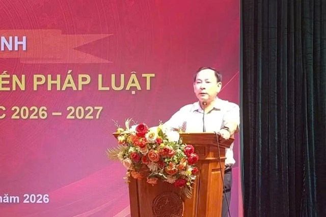 &Ocirc;ng Đinh Thanh T&ugrave;ng - Chủ tịch Hội đồng Trường Trung cấp Ngoại thương ph&aacute;t biểu tại sự kiện