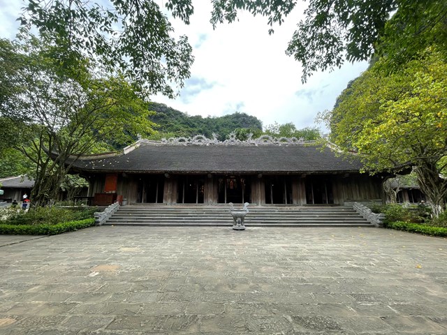 Đền Tr&igrave;nh &ndash; điểm dừng ch&acirc;n đầu ti&ecirc;n trong h&agrave;nh tr&igrave;nh kh&aacute;m ph&aacute; Tr&agrave;ng An, nơi tưởng nhớ c&aacute;c vị thần hộ quốc thời Đinh &ndash; L&ecirc;.