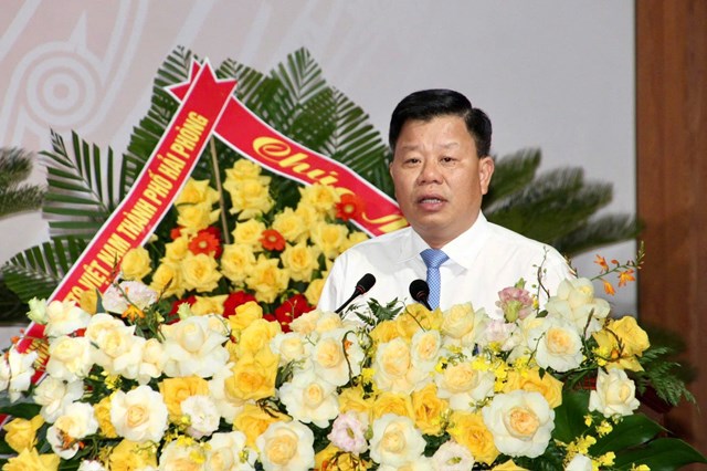Đồng ch&iacute; L&ecirc; Trung Ki&ecirc;n, Trưởng ban Quản l&yacute; KKT Hải Ph&ograve;ng ph&aacute;t biểu chỉ đạo Đại hội