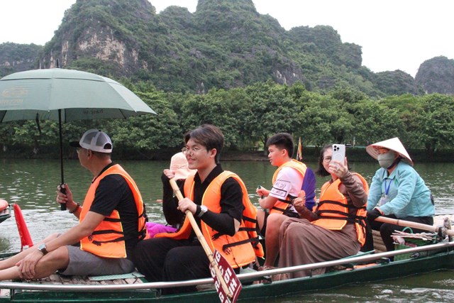 Về miền di sản Tr&#224;ng An – Cố đ&#244; Hoa Lư: Gắn kết nội lực, lan tỏa gi&#225; trị văn h&#243;a v&#224; tinh thần  - Ảnh 41