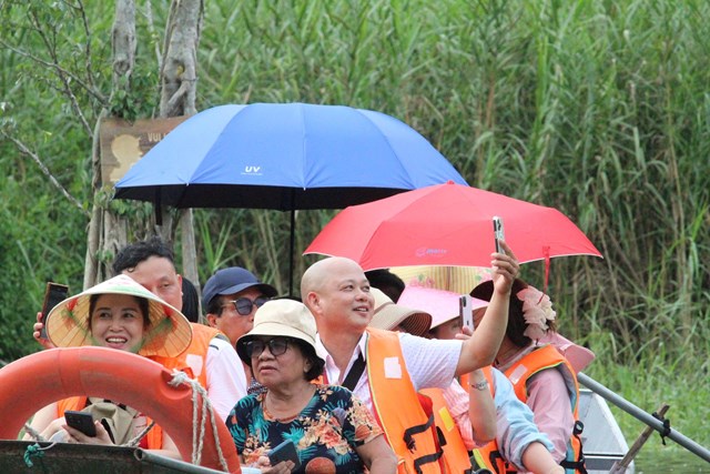 Về miền di sản Tr&#224;ng An – Cố đ&#244; Hoa Lư: Gắn kết nội lực, lan tỏa gi&#225; trị văn h&#243;a v&#224; tinh thần  - Ảnh 25