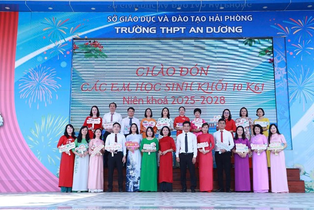 THPT An Dương: Trang trọng, ấm &#225;p ch&#224;o đ&#243;n 953 t&#226;n học sinh Kh&#243;a 61 - Ảnh 3