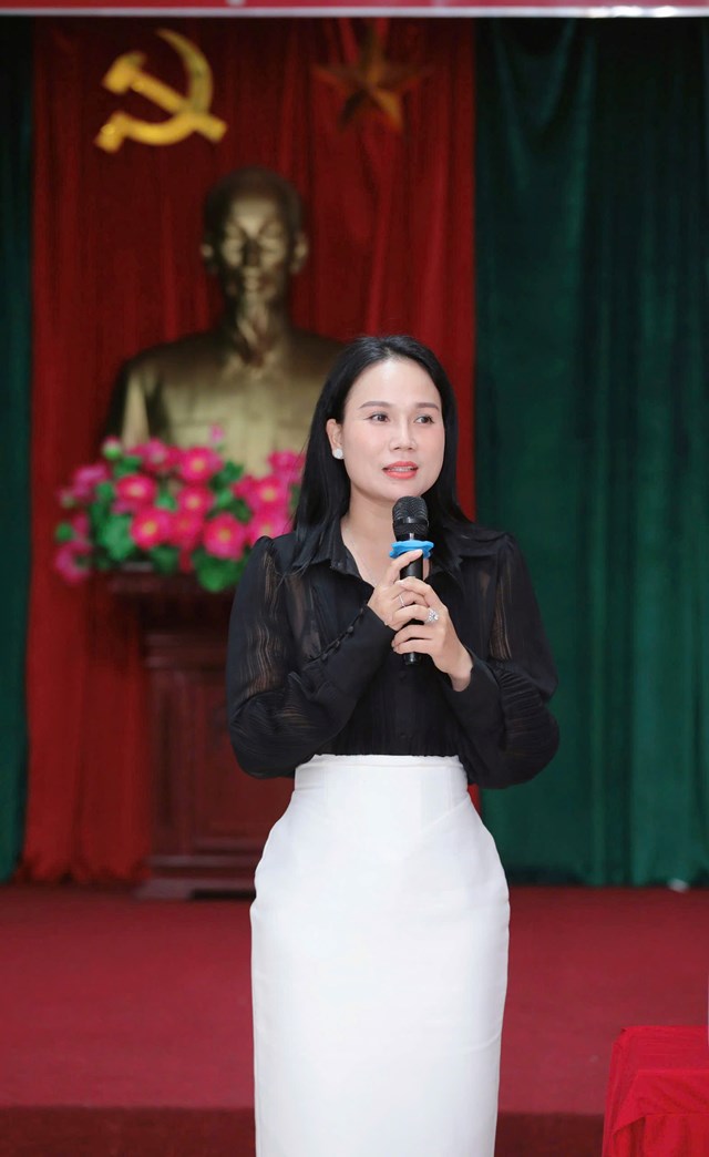 B&agrave; Trần Thị Li&ecirc;n &ndash; Trưởng Ban Tổ chức, Tổng Gi&aacute;m đốc C&ocirc;ng ty Truyền th&ocirc;ng &amp; Sự kiện Lyncha