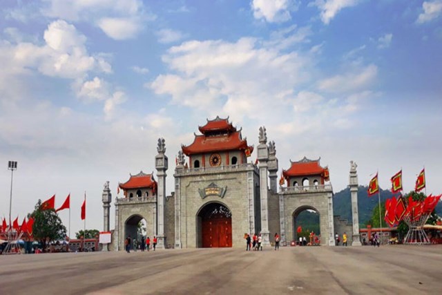 Đ&ecirc;̀n Hùng &ndash; di tích lịch sử văn hoá đặc bi&ecirc;̣t
