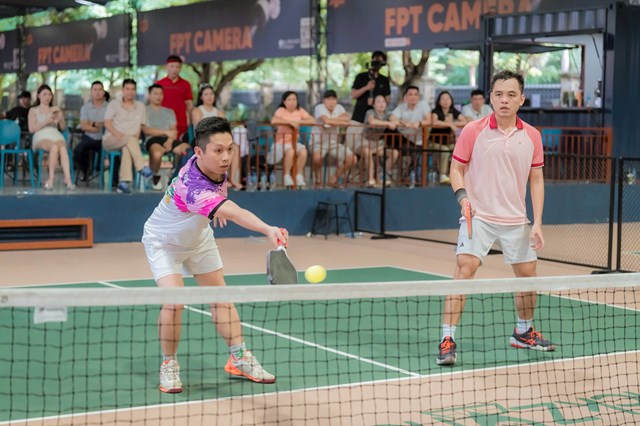 Kh&ocirc;ng kh&iacute; khai mạc v&agrave; những m&agrave;n thi đấu s&ocirc;i nổi tại Giải Pickleball Tết Doanh nh&acirc;n Trẻ 2025.