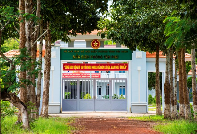 Đồn Bi&ecirc;n ph&ograve;ng T&acirc;n Ph&uacute;