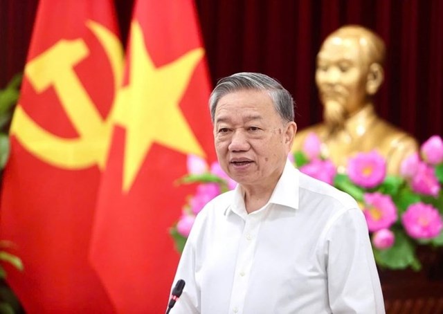 Những tư tưởng s&acirc;u sắc, tầm nh&igrave;n chiến lược v&agrave; th&ocirc;ng điệp nh&acirc;n văn m&agrave; Tổng B&iacute; thư T&ocirc; L&acirc;m gửi gắm đ&atilde; khơi dậy niềm tin, &yacute; ch&iacute; v&agrave; kh&aacute;t vọng vươn l&ecirc;n của d&acirc;n tộc Việt Nam. Đ&oacute; l&agrave; nguồn cảm hứng mạnh mẽ để mỗi người d&acirc;n, mỗi tổ chức, mỗi địa phương ph&aacute;t huy tinh thần đo&agrave;n kết, chung sức x&acirc;y dựng đất nước gi&agrave;u mạnh, văn minh v&agrave; hạnh ph&uacute;c.