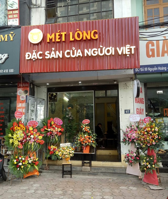 Nh&agrave; h&agrave;ng "M&eacute;t l&ograve;ng" l&agrave; một địa chỉ với c&aacute;c m&oacute;n l&ograve;ng ngon của người H&agrave; Nội tại số 97 Nguyễn Ho&agrave;ng