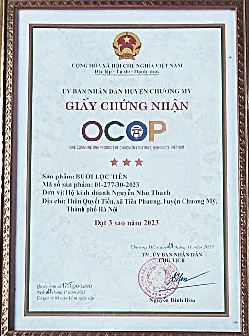 Bưởi Lộc Ti&ecirc;n đ&atilde; được UBMTTQ TP. H&agrave; Nội khen thưởng v&agrave;o năm 2020 v&agrave; đạt chứng nhận OCOP 3 sao năm 2023, khẳng định chất lượng v&agrave; gi&aacute; trị của loại tr&aacute;i c&acirc;y n&agrave;y.